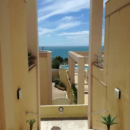 483 Chemin De Saint-clair Apartment